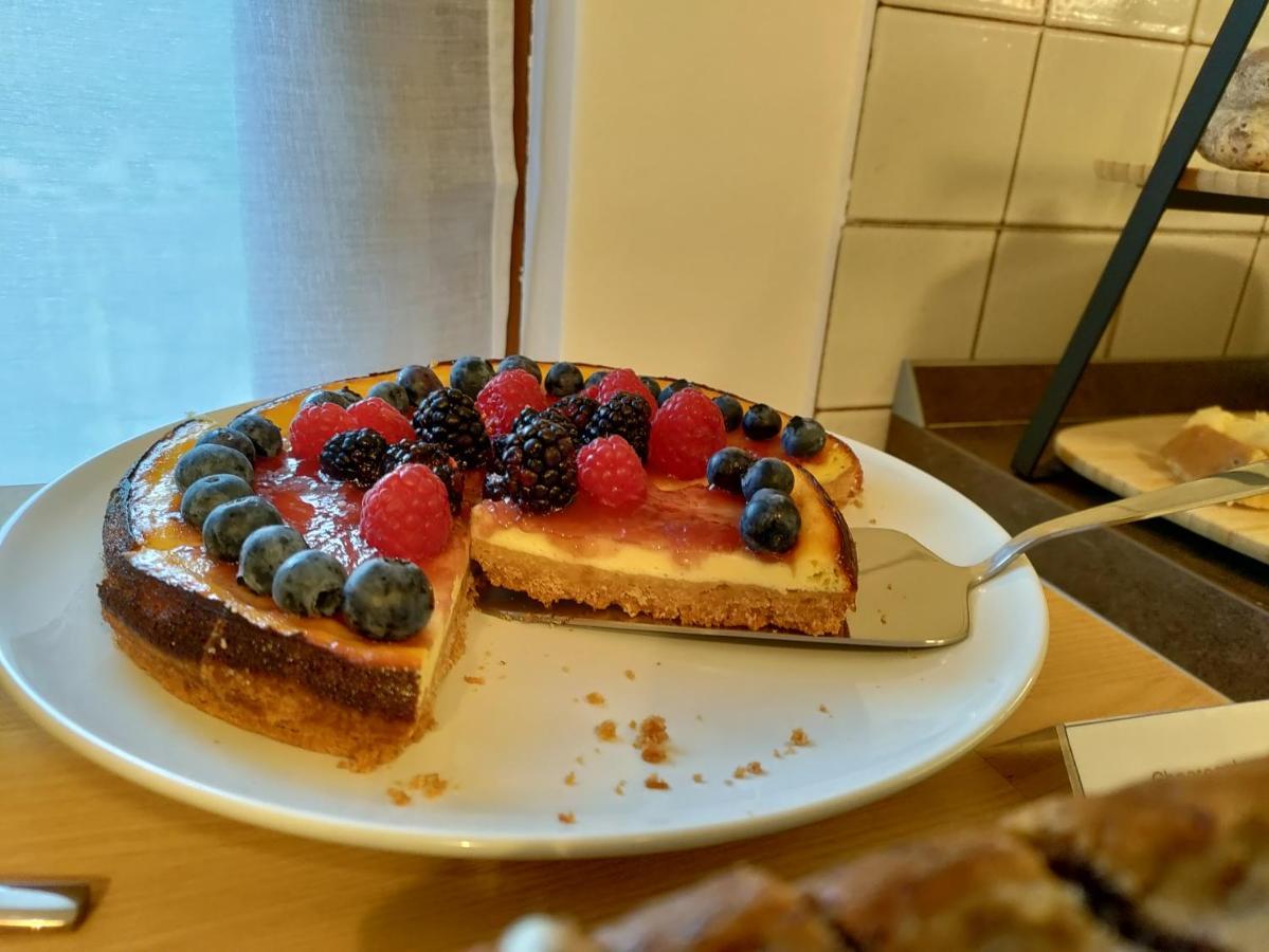 פואניאגו Maeva Guesthouse מראה חיצוני תמונה